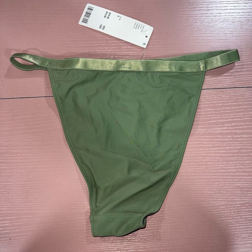 🏈 Green Urban Outfitters Thong
